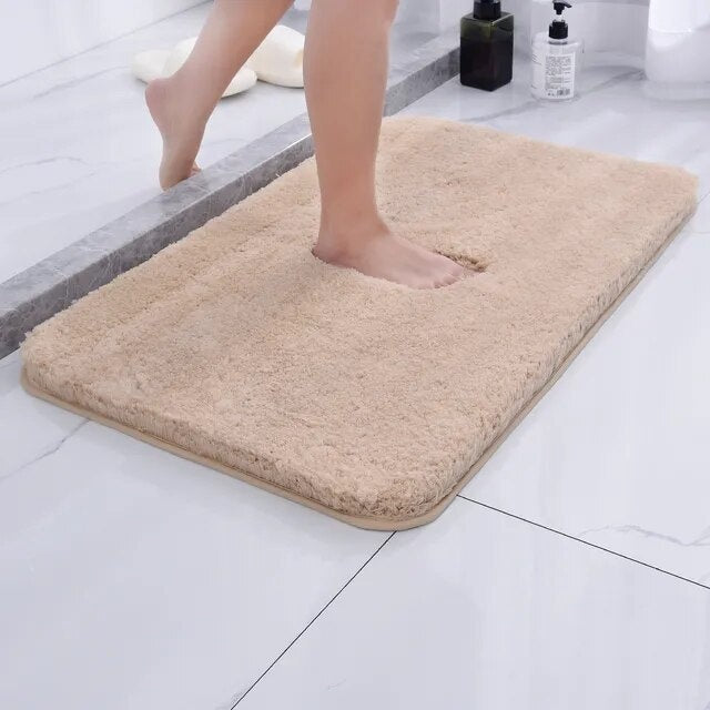 Tapis de bain en fausse fourrure et microfibre luxueusement doux – Antidérapant et très absorbant