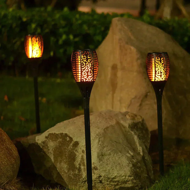 Enchanting solar lantern – Captivating LED flame effect and durable, weather-resistant outdoor lighting
