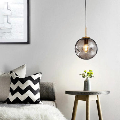 Elegant Scandinavian gold glass pendant – Embrace a refined style with a soft ambient glow