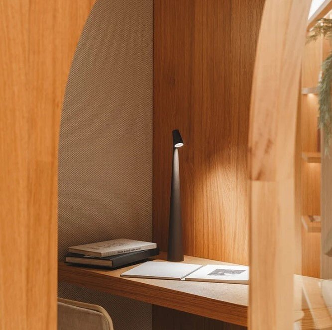 Lampe de table en aluminium rechargeable élégante - Design chic avec niveaux d'éclairage réglables