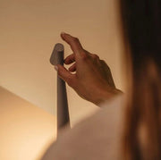 Elegant rechargeable aluminum table lamp - Chic design with adjustable lighting levels