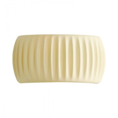 Väggapplikation i räfflad skandinavisk harts – Modern chic design för ett varmt omgivande ljus