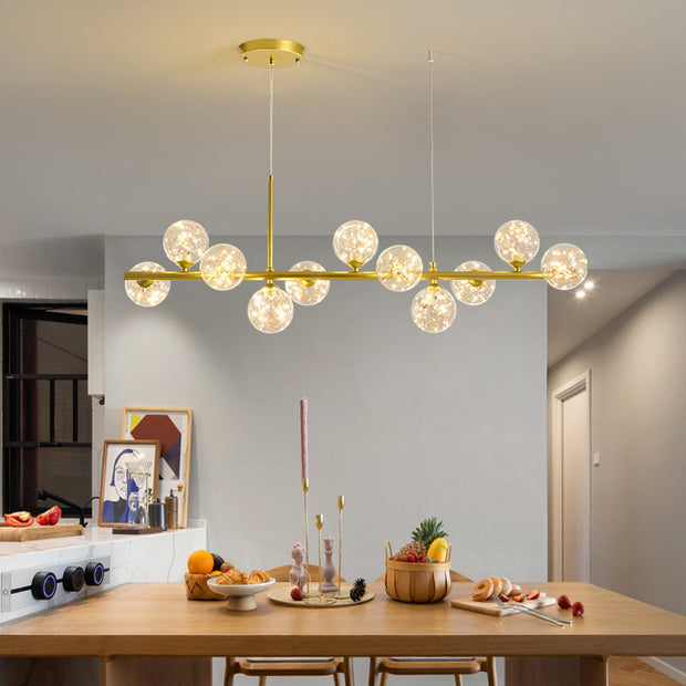 Suspension Sleek Armature – Élégance en verre et métal pour les espaces de restauration contemporains