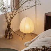 Elegant Japanese rice paper LED lamp – Artistic design with a chic wooden tripod