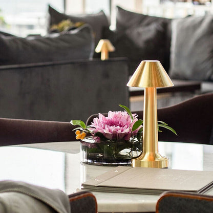 Elegante LuxGlow tafellamp - Aanpasbare dimbare LED-verlichting voor een verfijnde sfeer