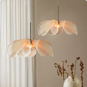 Suspension en tissu Japandi chic avec abat-jour en fleurs – Lampe suspendue élégante avec LED E27