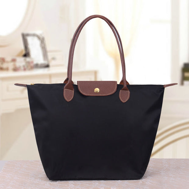 Oxford Chic Shoulder Bag – Effortless Style and Everyday Functionality