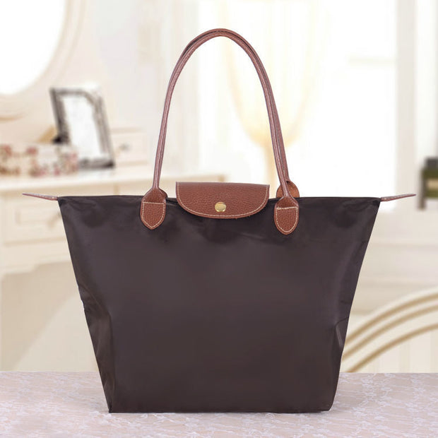 Oxford Chic Shoulder Bag – Effortless Style and Everyday Functionality