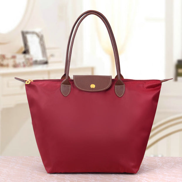 Oxford Chic Shoulder Bag – Effortless Style and Everyday Functionality