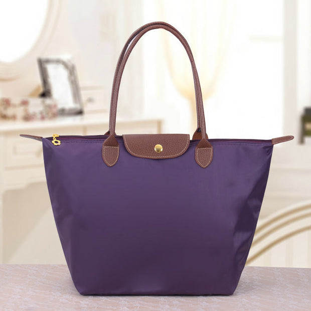 Oxford Chic Shoulder Bag – Effortless Style and Everyday Functionality