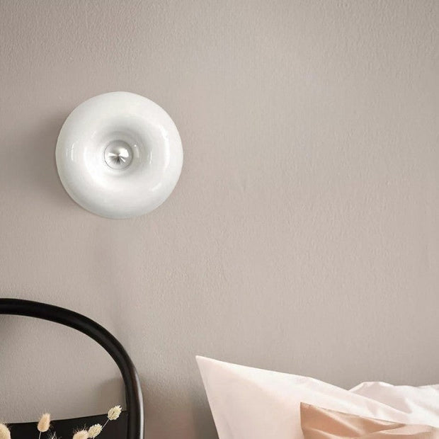 LED Lamp Inspired by Bauhaus in Donut Shape – Dimmable Desk and Wall Light with Contemporary Style and a Vintage Touch
