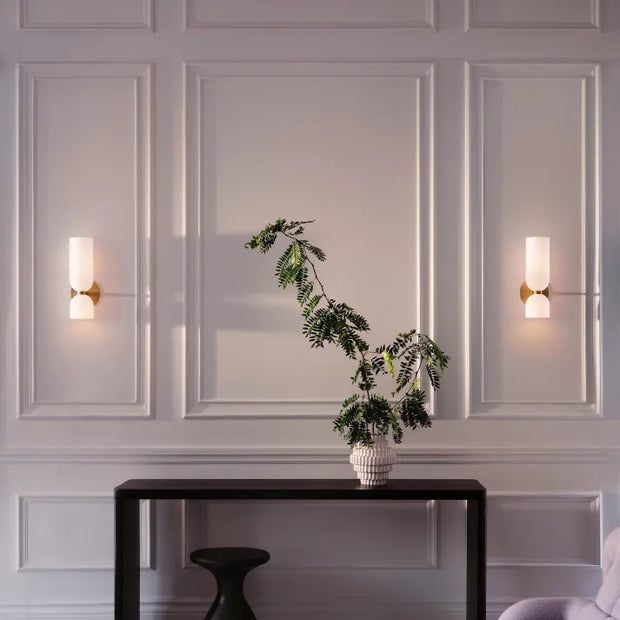 Elegant double-headed LED glass wall sconce - A chic touch with eco-friendly lighting